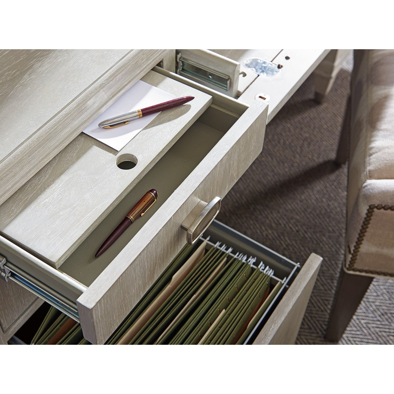 Avery hot sale executive desk